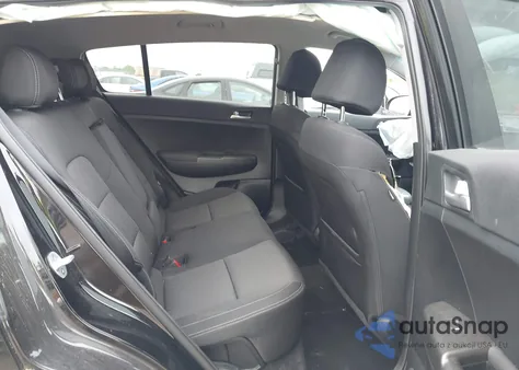 2020 Kia Sportage Lx z USA, uszkodzony, nr VIN KNDPMCAC1L7643773